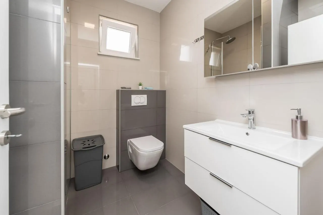 Apartments Bircic Vir Croatia
