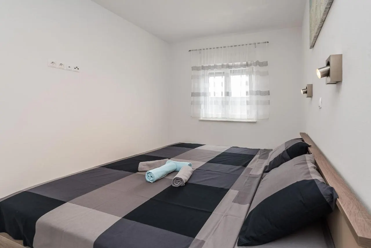 Apartments Bircic Vir