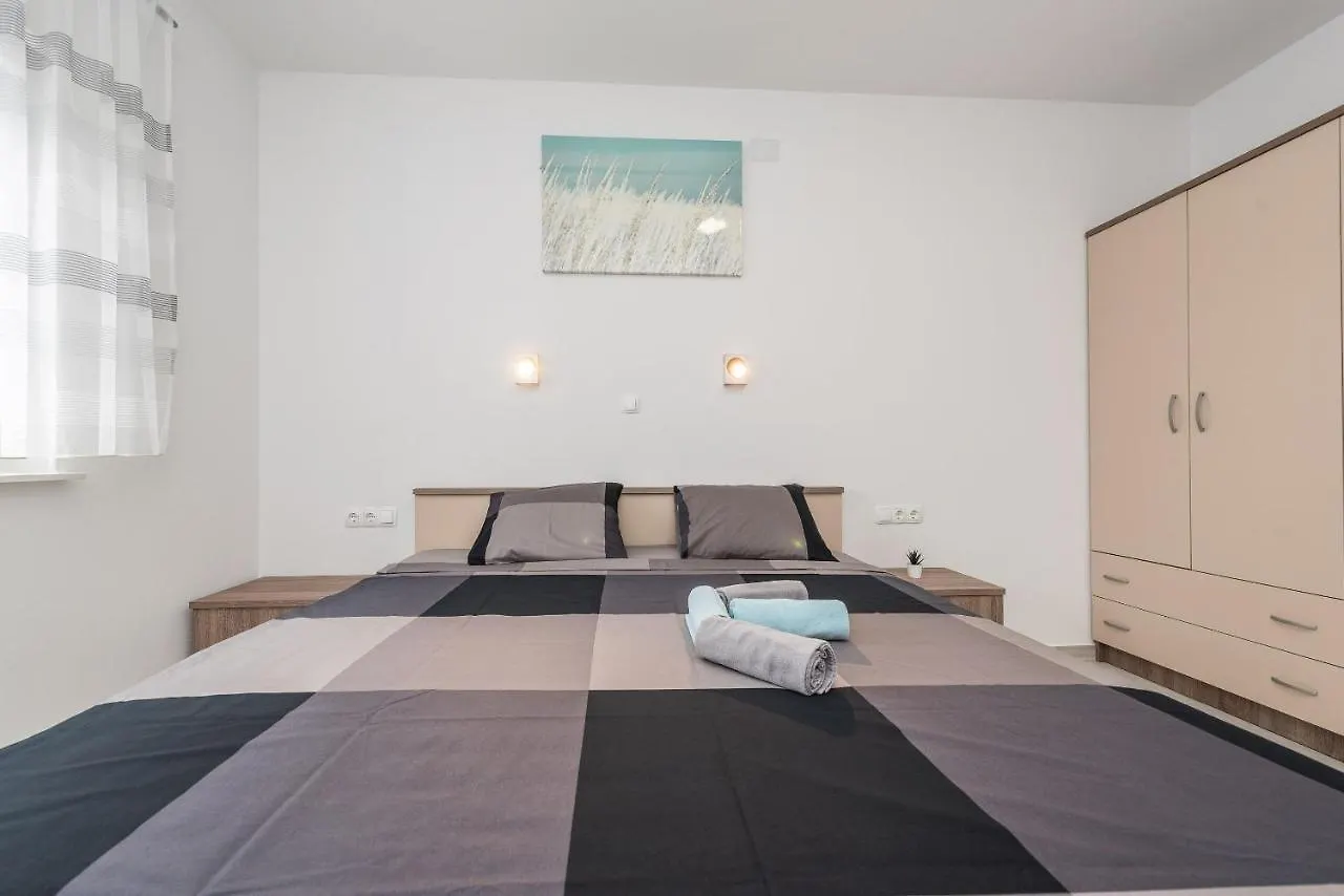 Apartments Bircic Vir Croatia