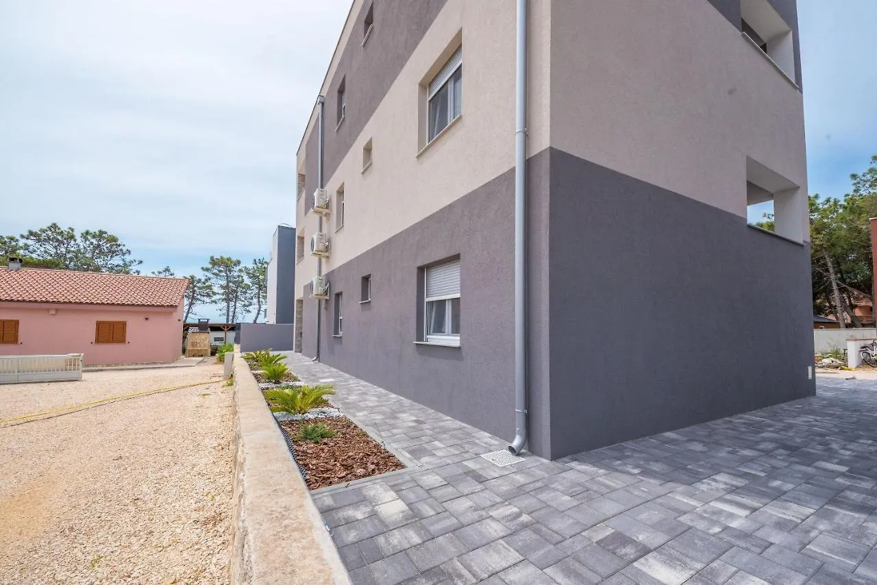 Apartments Bircic Vir 0*,