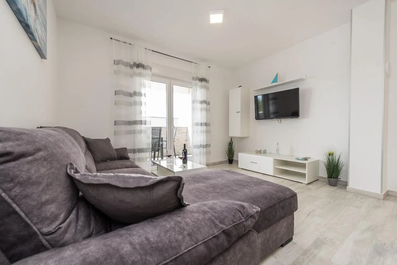Apartments Bircic Vir